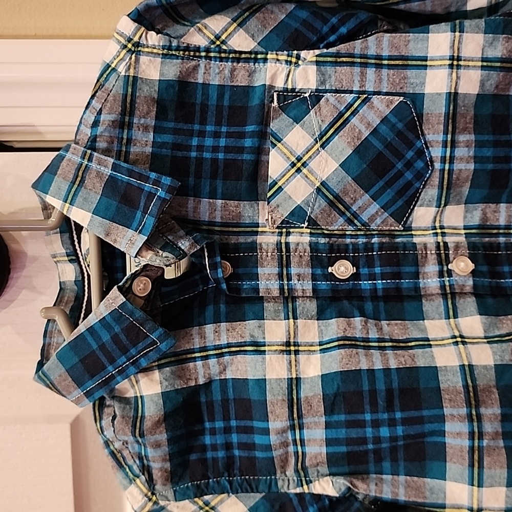 Toddler button down shirt - Picture 2 of 6